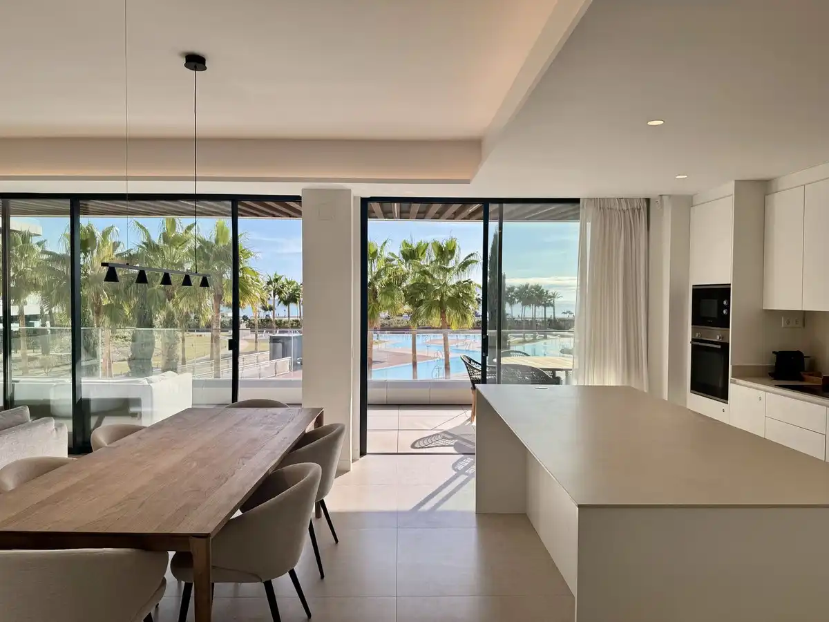Menjador de Apartament en venda en Torremolinos amb Aire condicionat, Calefacció i Sauna