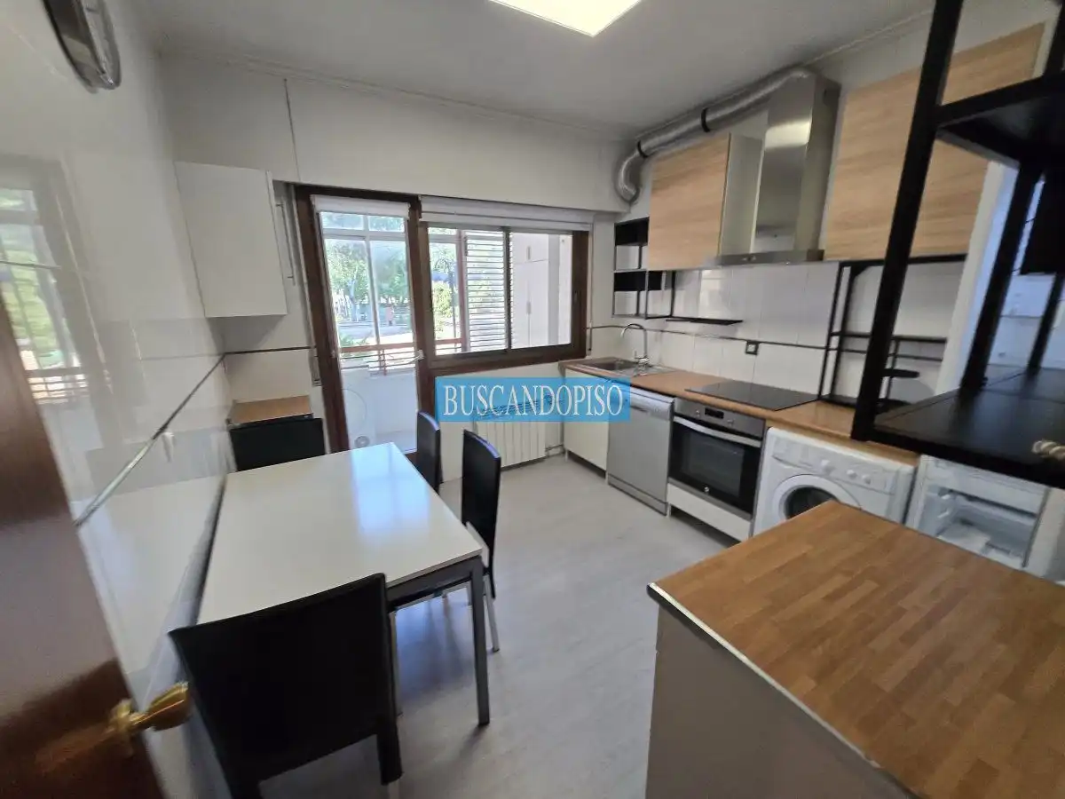 Kitchen of Flat for rent in  Logroño  with Heating, Parquet flooring and Terrace