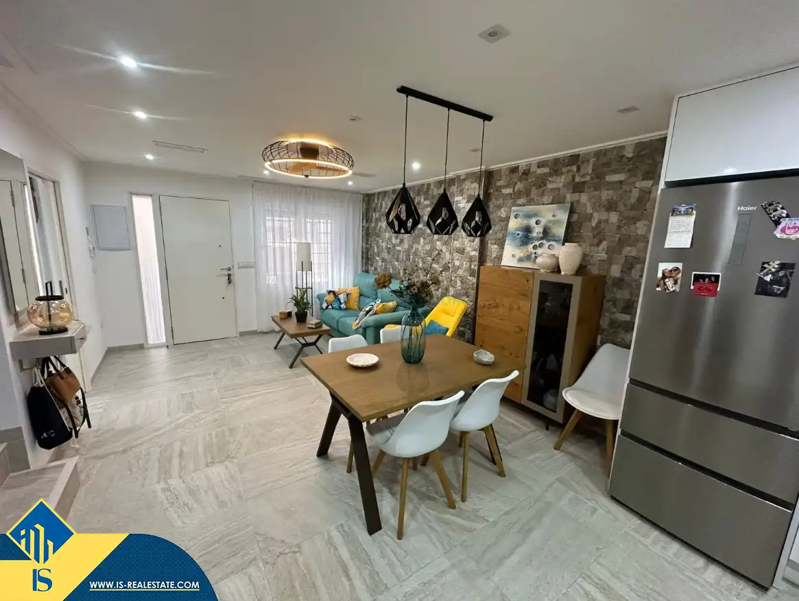 Sala d'estar de Casa o xalet en venda en Torrevieja amb Aire condicionat, Calefacció i Jardí privat