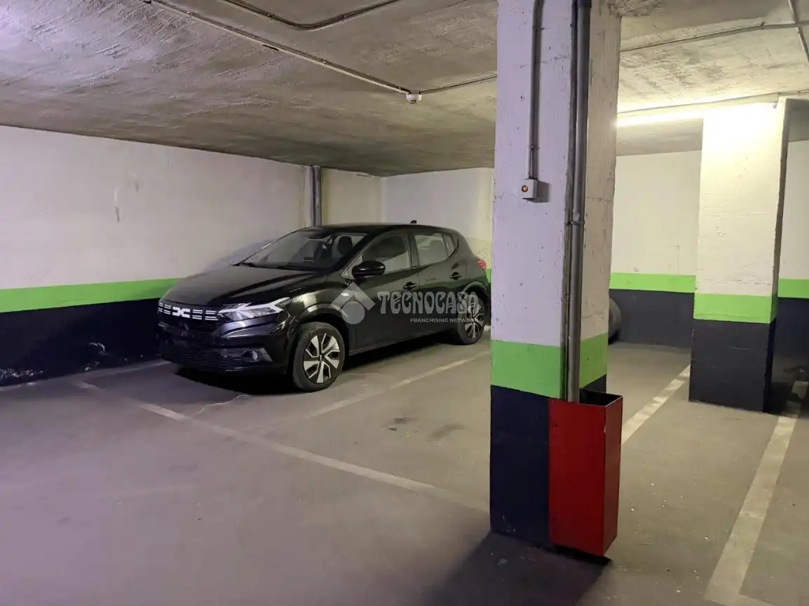 Parkplatz von Wohnung zum Verkauf in Madrid mit Heizung und Gemeinschaftspool