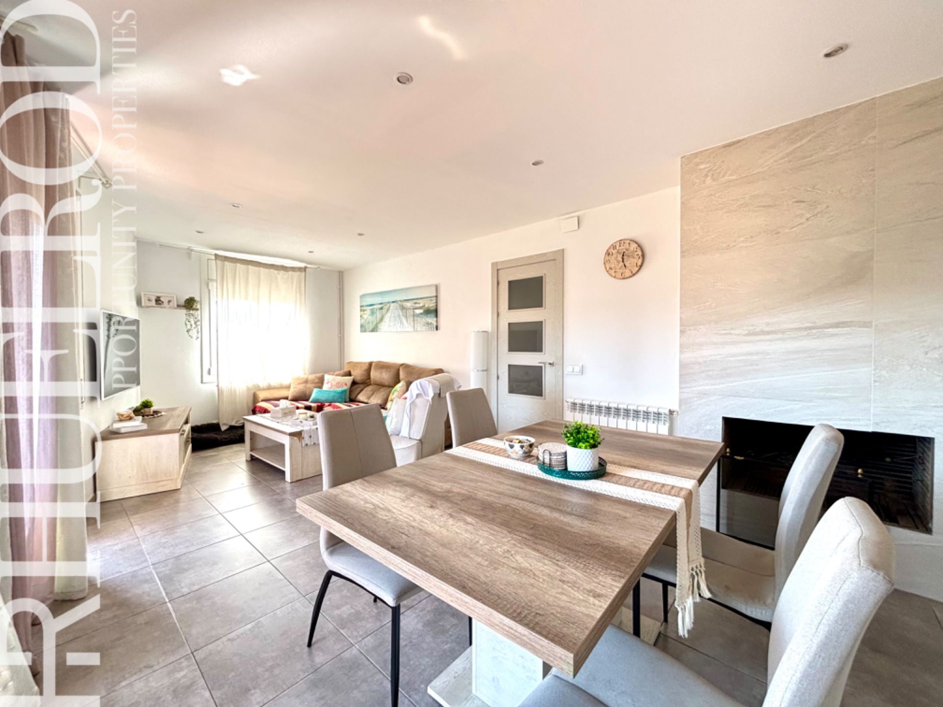 Living room of Flat for sale in Canet de Mar  with Air Conditioner, Heating and Oven