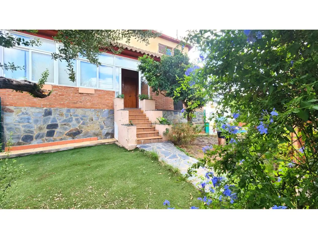 Jardí de Casa o xalet en venda en Barberà del Vallès amb Aire condicionat, Calefacció i Jardí privat