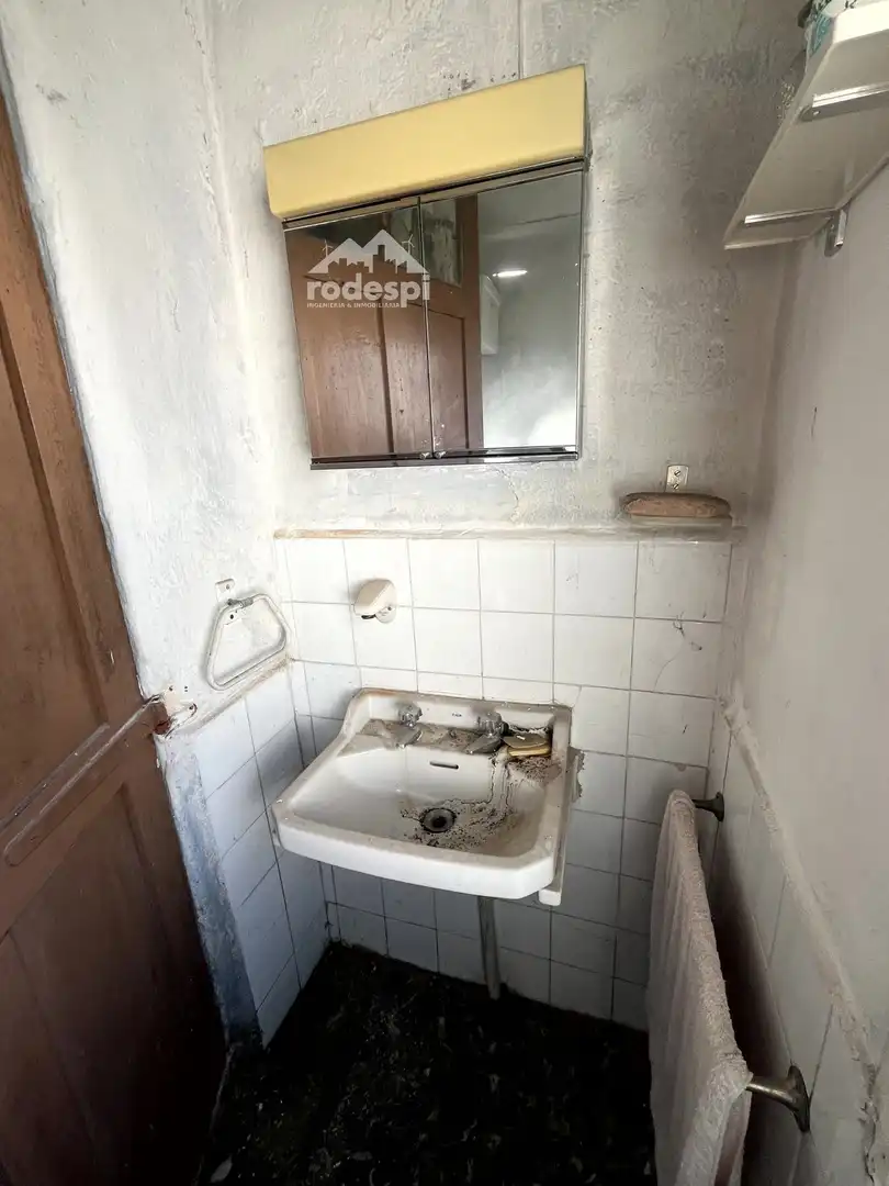 Bathroom of Buildings for sale in O Carballiño  