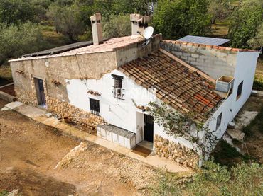 Country house with garden for sale in N/A