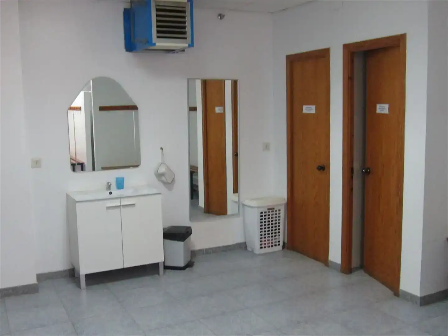 Baño de Local de alquiler en La Sénia