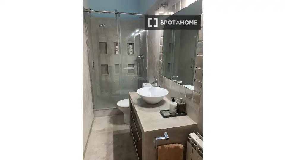 Badezimmer von Wohnungen zur untervermieten in Mataró mit Klimaanlage, Heizung und Terrasse