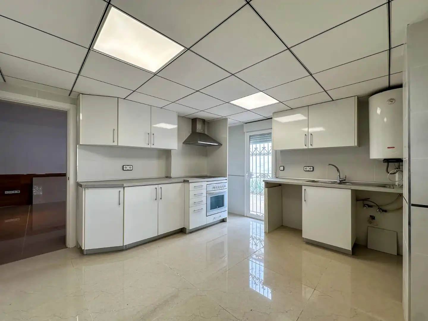 Cocina de Casa o chalet en venta en Cambrils con Aire acondicionado, Calefacción y Jardín privado