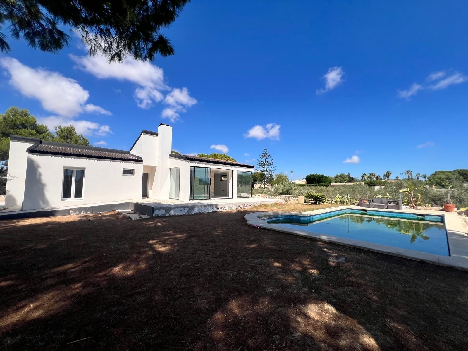 Exterior view of House or chalet for sale in Elche / Elx  with Air Conditioner, Private garden and Terrace