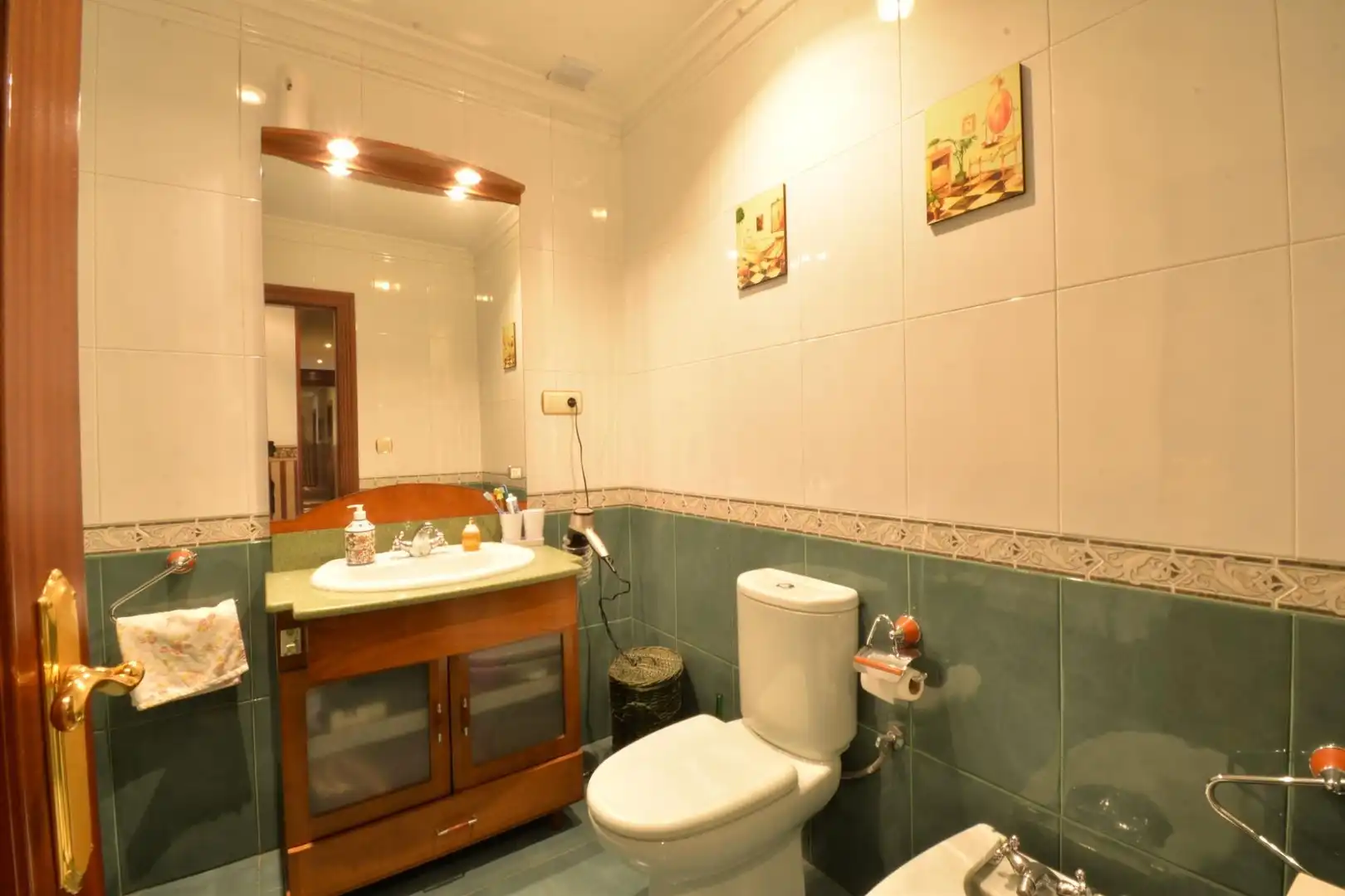 Baño de Casa o chalet en venta en Oviedo  con Calefacción