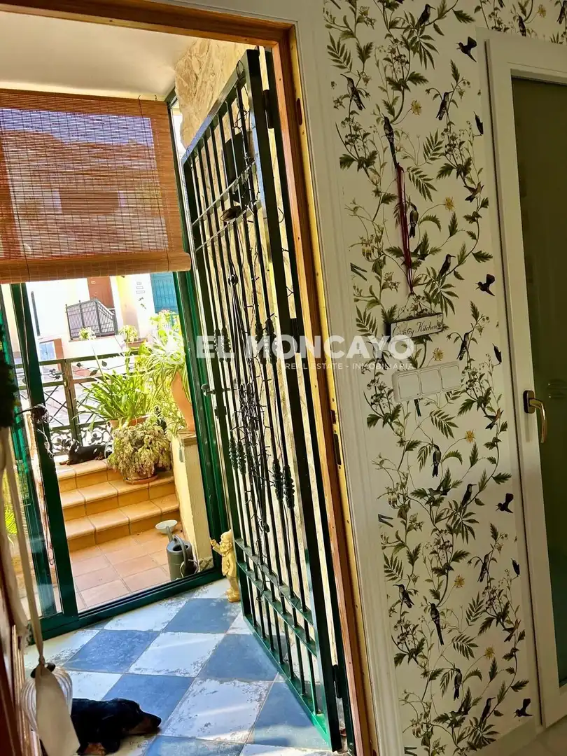 Casa adosada en venda en Orihuela amb Aire condicionat, Calefacció i Jardí privat