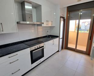 Kitchen of Flat to rent in Ourense Capital   with Heating, Parquet flooring and Oven