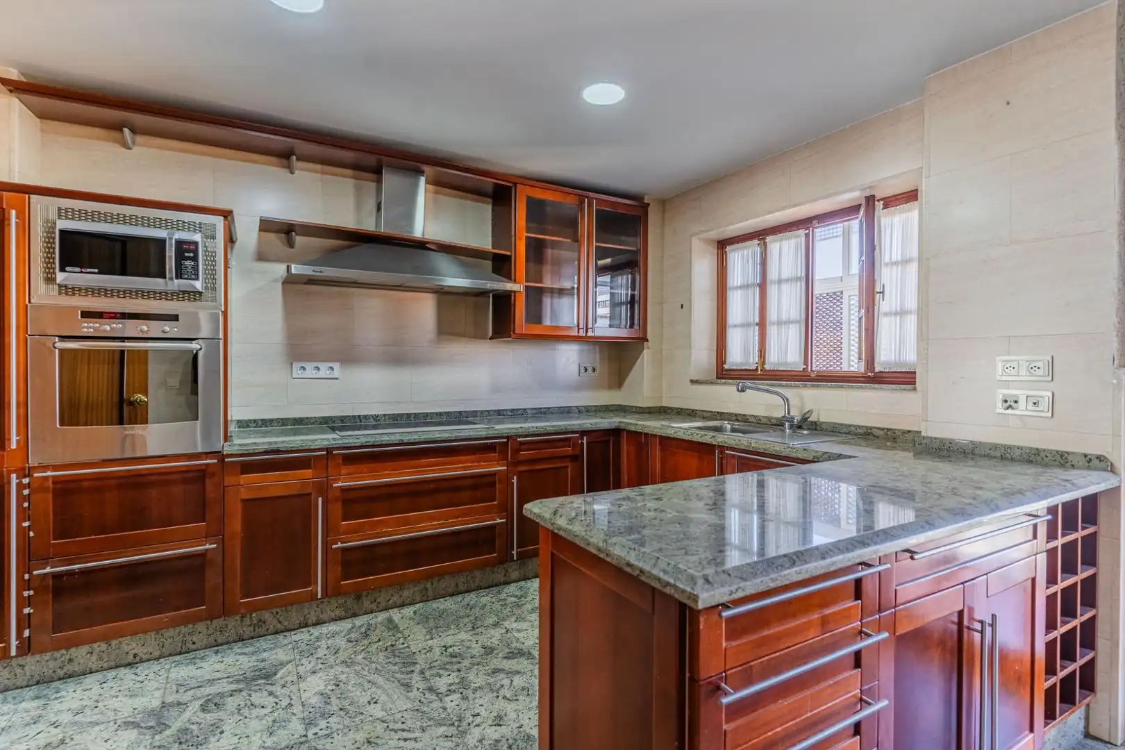Kitchen of Flat for sale in Jerez de la Frontera  with Air Conditioner and Terrace