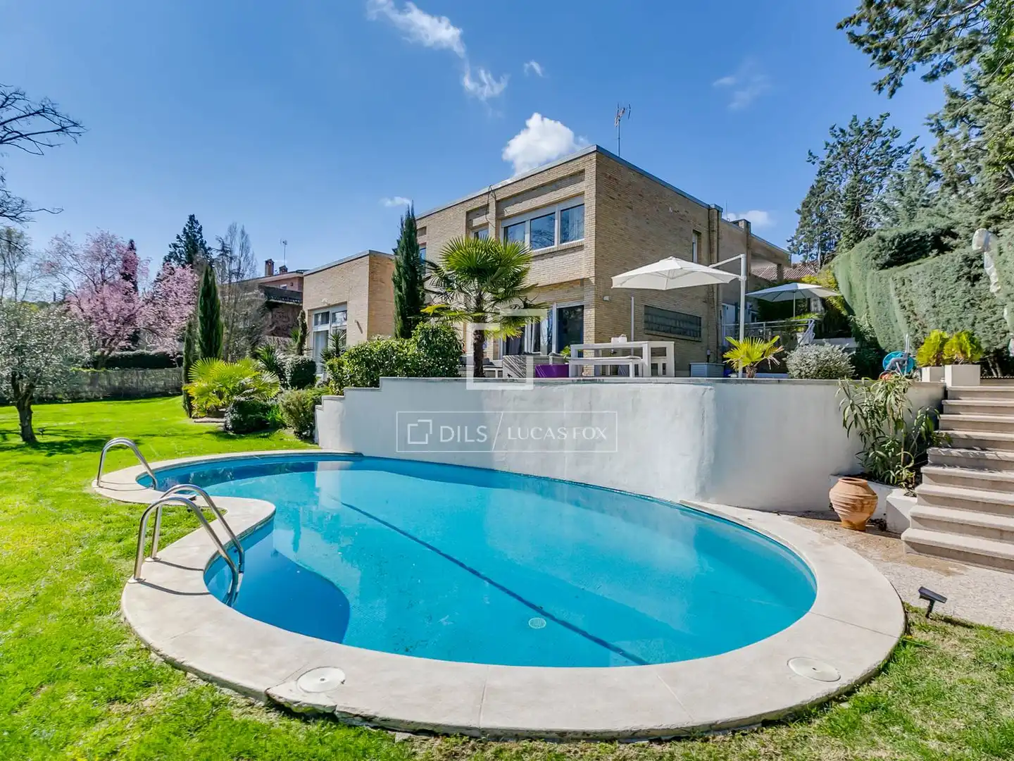 Vista exterior de Casa o chalet en venta en Algete con Aire acondicionado, Jardín privado y Parquet