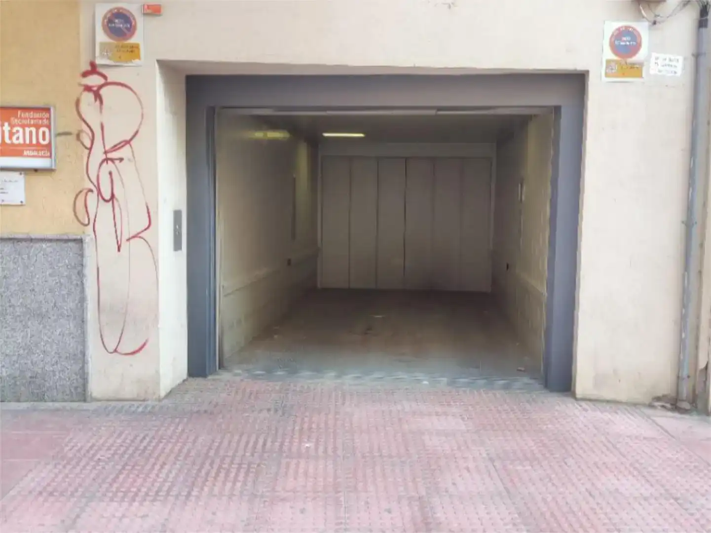 Aparcament de Garatge en venda en Almería