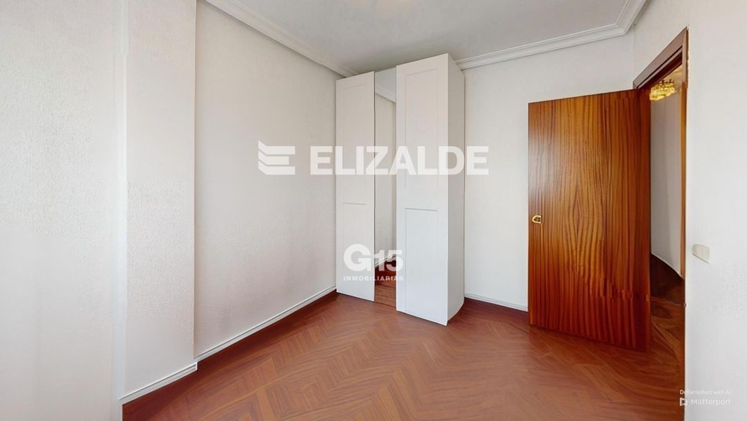 Bedroom of Flat for sale in Donostia - San Sebastián   with Heating, Storage room and Furnished