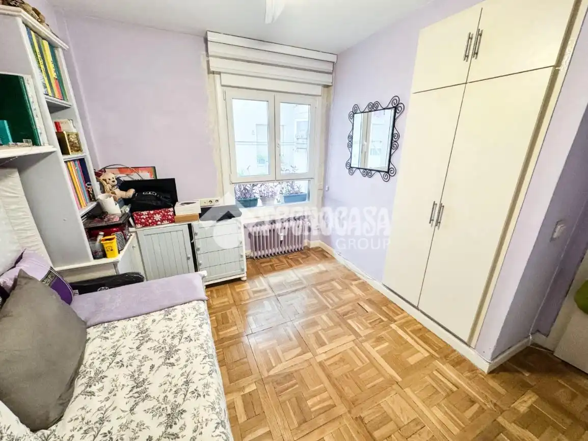 Habitación de Piso en venta en Madrid con Calefacción, Parquet y Terraza