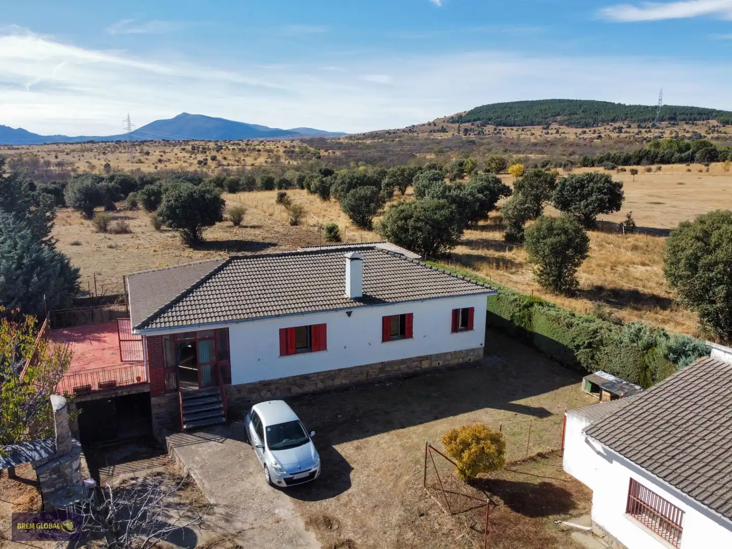 Vista exterior de Casa o xalet en venda en Puentes Viejas amb Jardí privat i Terrassa