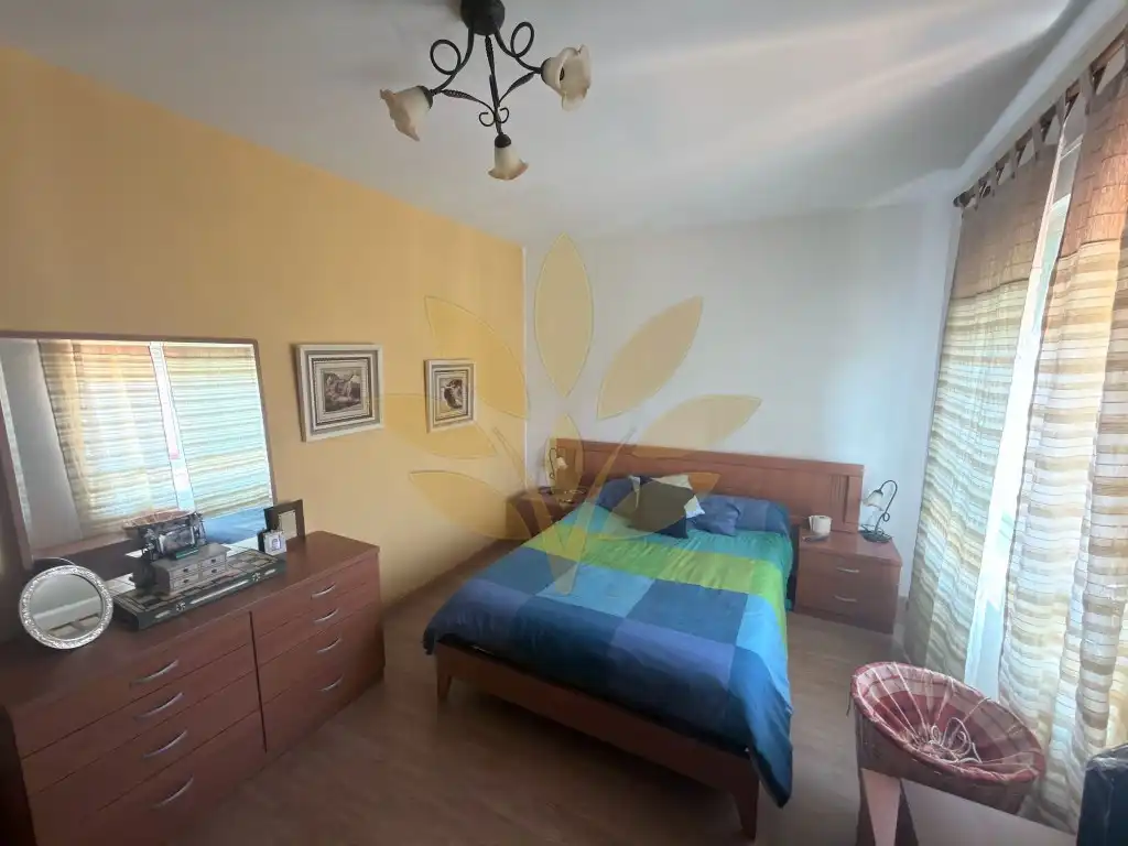 Habitación de Casa adosada en venta en Cáceres