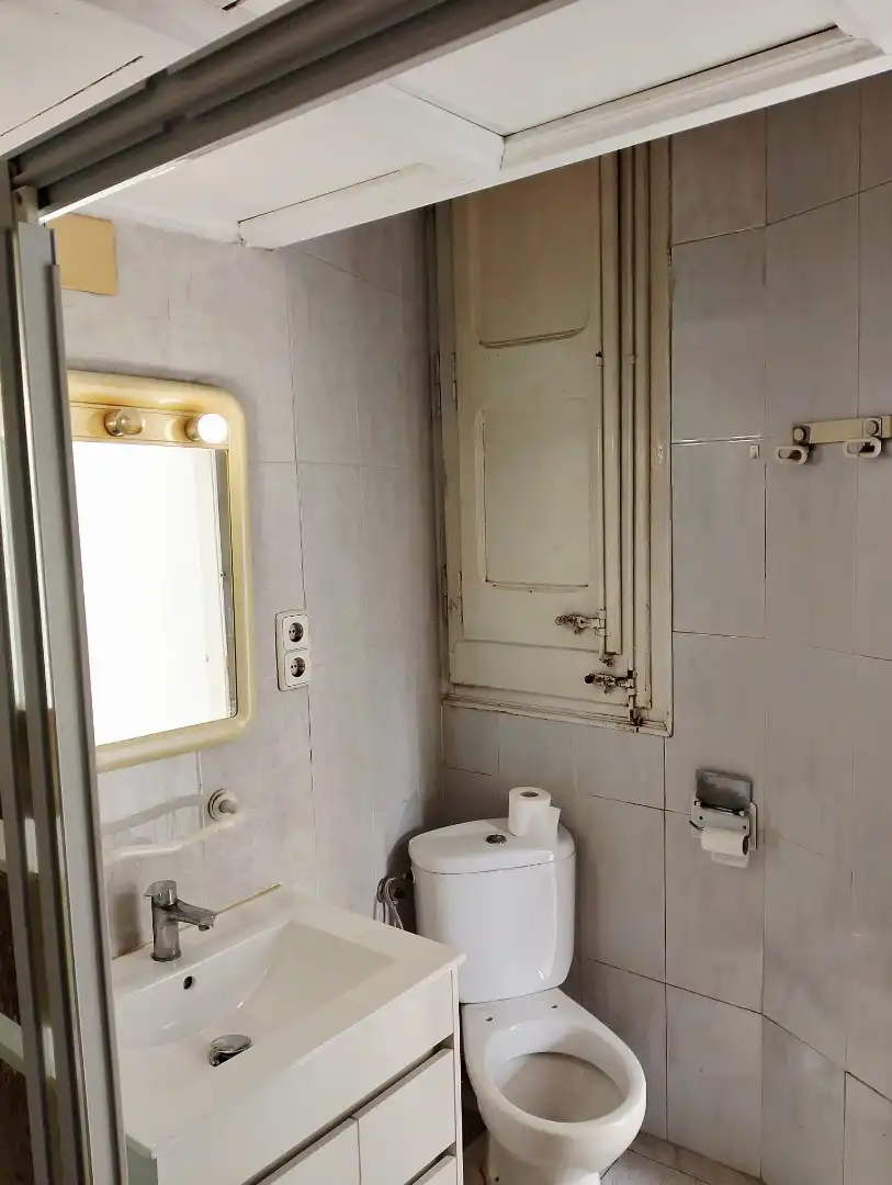 Badezimmer von Wohnung zum Verkauf in  Barcelona Capital mit Heizung und Balkon