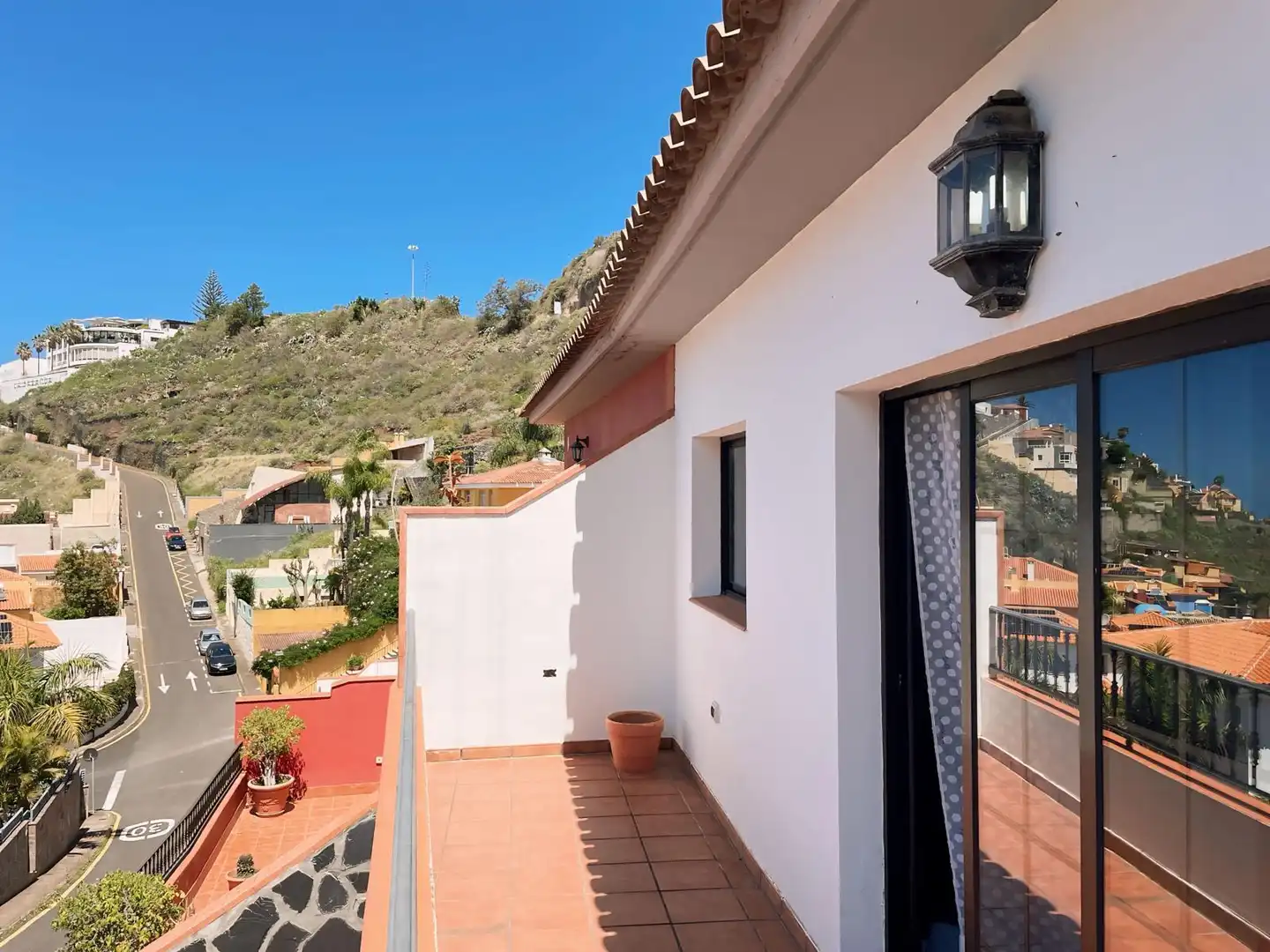 Außenansicht von Einfamilien-Reihenhaus zum Verkauf in El Sauzal mit Terrasse, Abstellraum und Schwimmbad