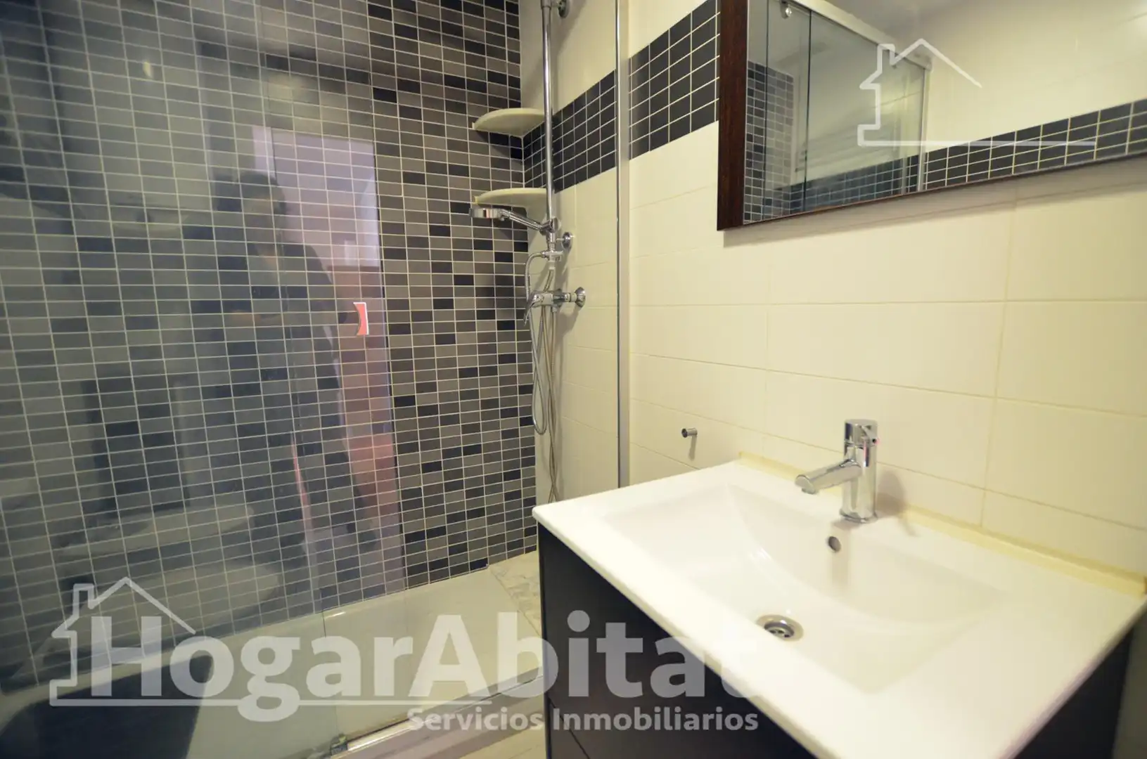 Bathroom of Flat for sale in El Campello  with Air Conditioner, Heating and Private garden