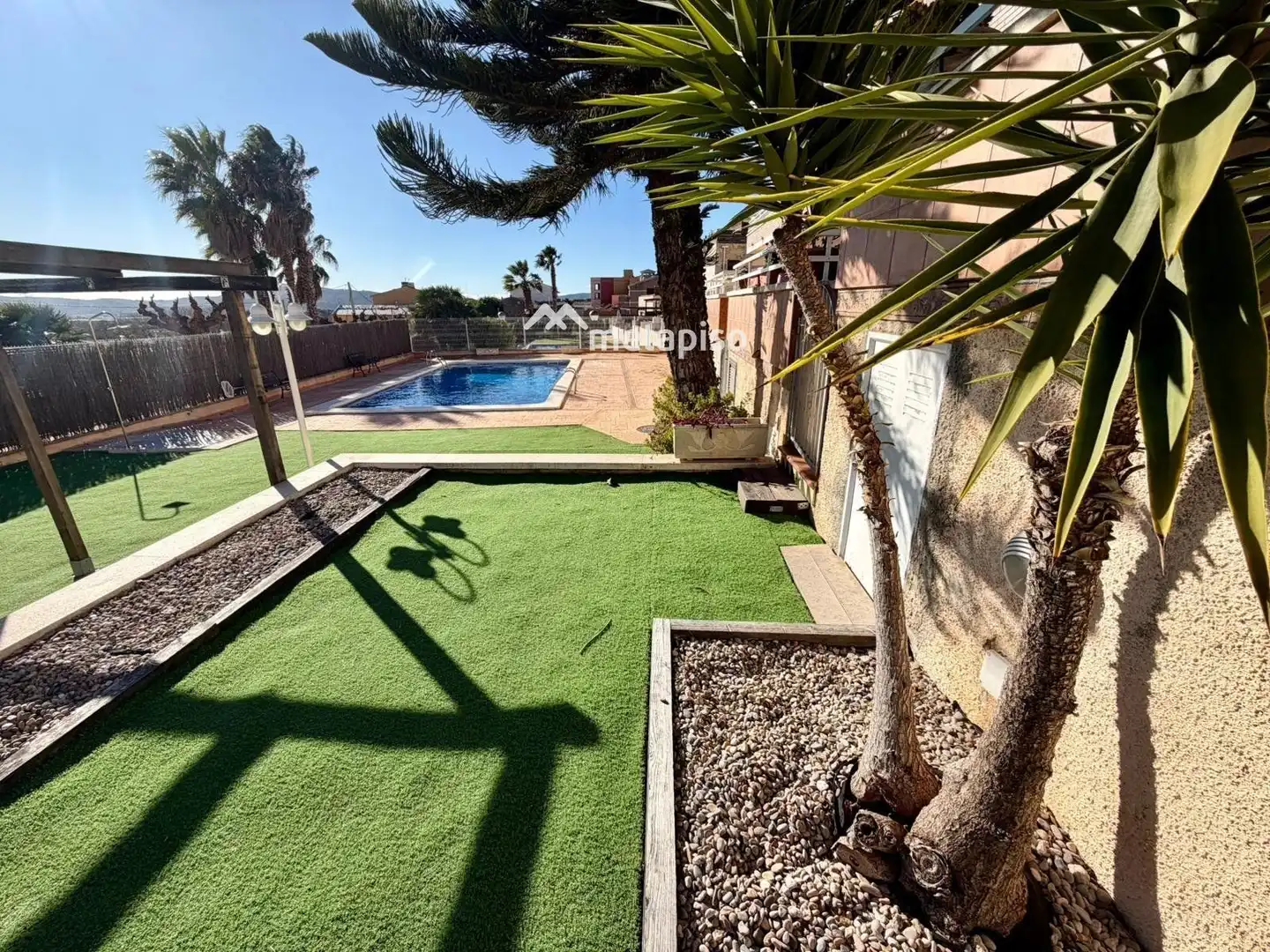 Piscina de Casa adosada en venda en Sant Jaume dels Domenys amb Terrassa, Piscina i Piscina comunitària