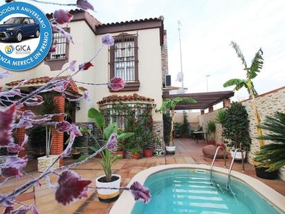 Piscina de Casa adosada en venda en Jerez de la Frontera amb Aire condicionat, Traster i Piscina