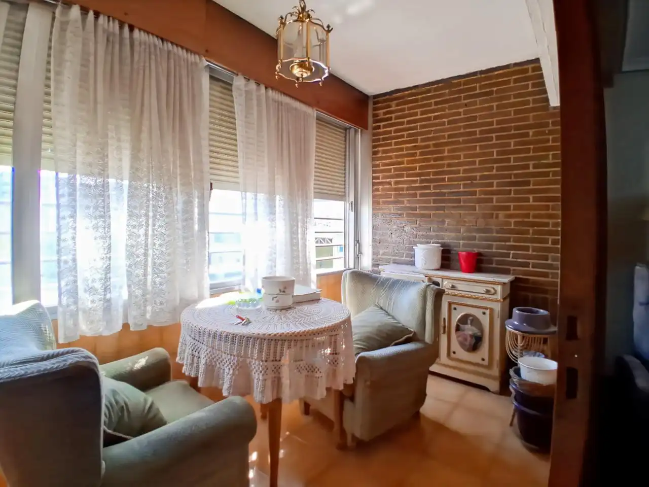 Sala d'estar de Pis en venda en Madrid amb Calefacció, Parquet i Terrassa