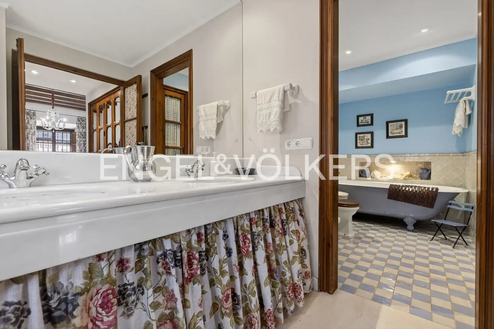 Baño de Casa o chalet en venta en Écija con Aire acondicionado, Calefacción y Jardín privado