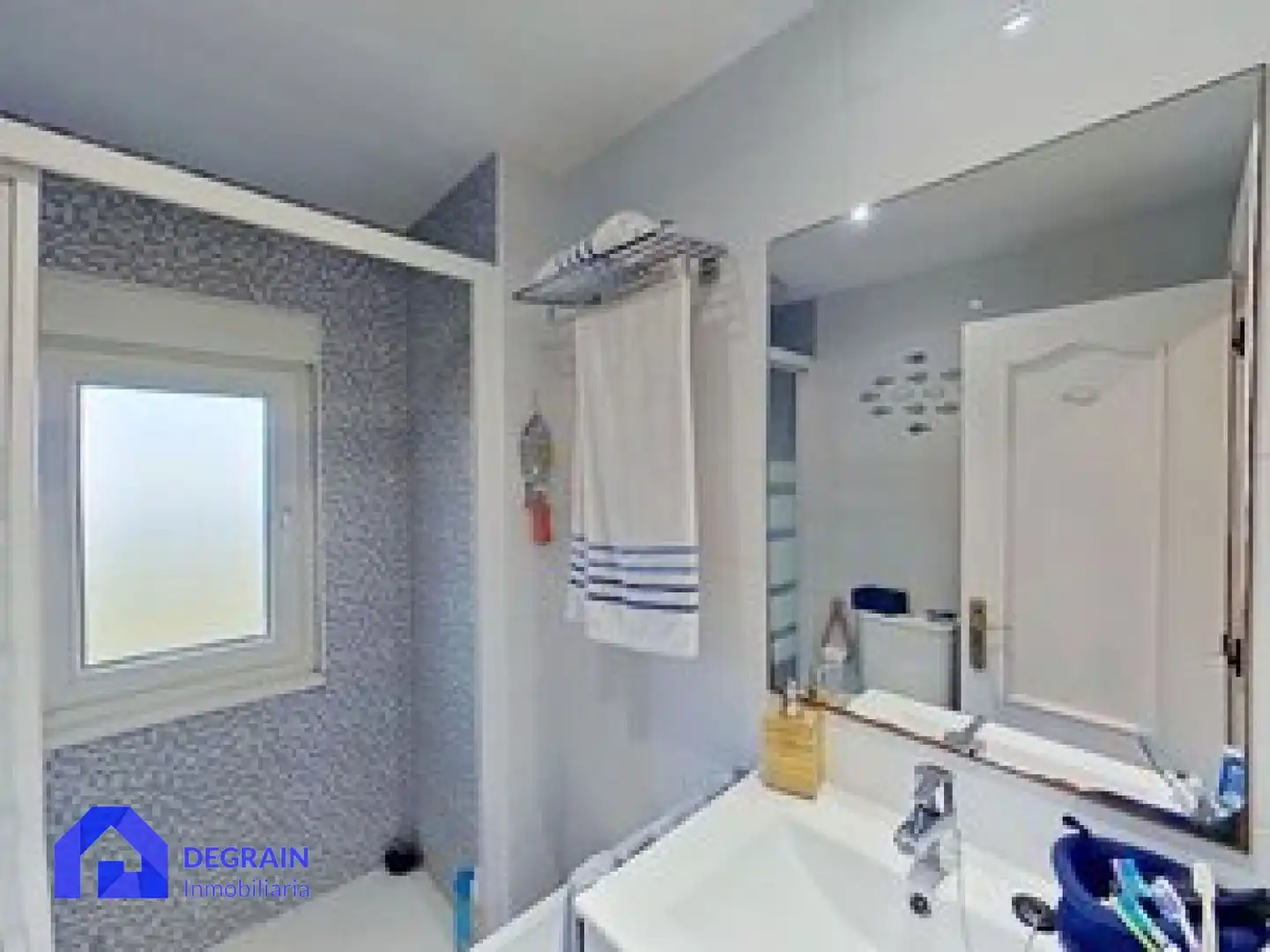 Badezimmer von Wohnung zum Verkauf in Soto del Barco