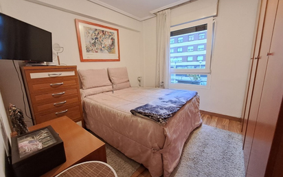 Bedroom of Flat for sale in Bilbao 