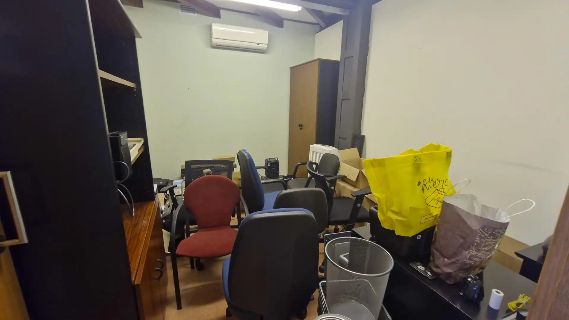 Büro zur Miete in Rúa Xosé Chao Rego 8, Santiago de Compostela, España, imagen 9