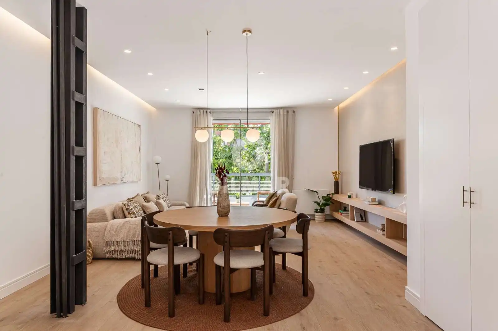 Menjador de Pis en venda en Madrid amb Calefacció i Balcó