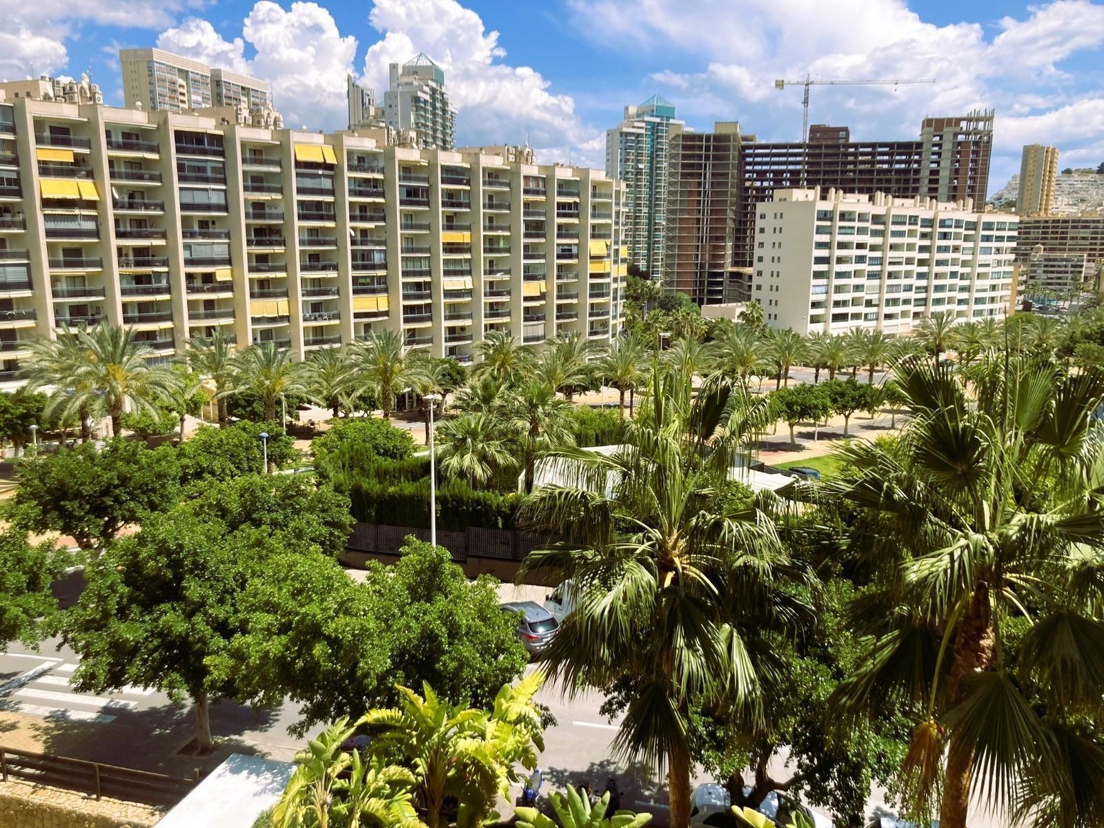 Vista exterior de Pis en venda en Villajoyosa / La Vila Joiosa amb Aire condicionat i Piscina comunitària