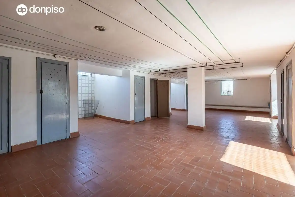 Flat for sale in Granada  with Air Conditioner, Heating and Terrace