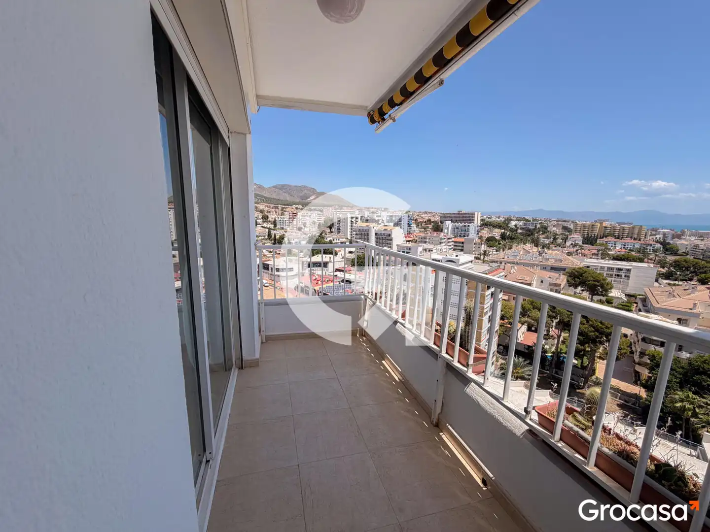 Terraza de Piso en venta en Benalmádena con Aire acondicionado, Jardín privado y Terraza