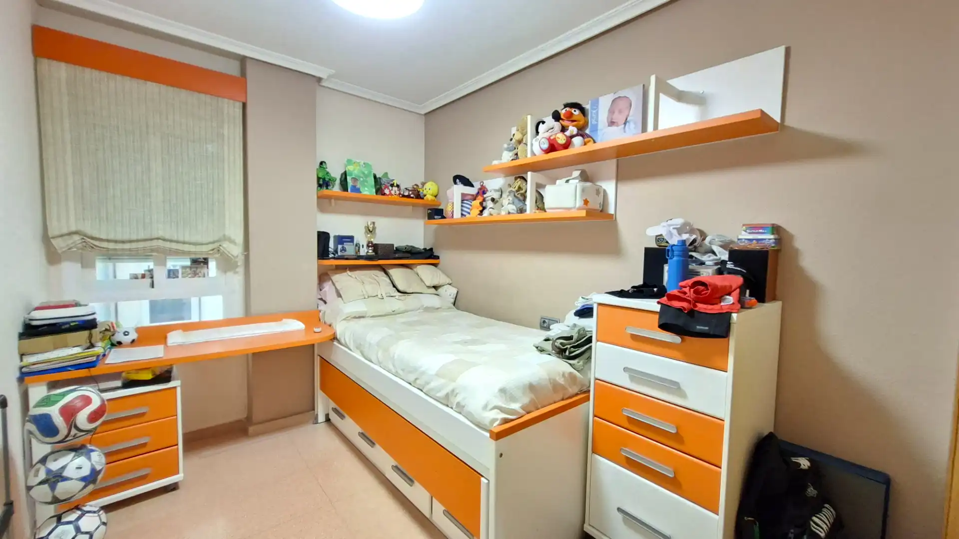 Habitación de Piso en venta en San Vicente del Raspeig / Sant Vicent del Raspeig con Aire acondicionado, Terraza y Trastero