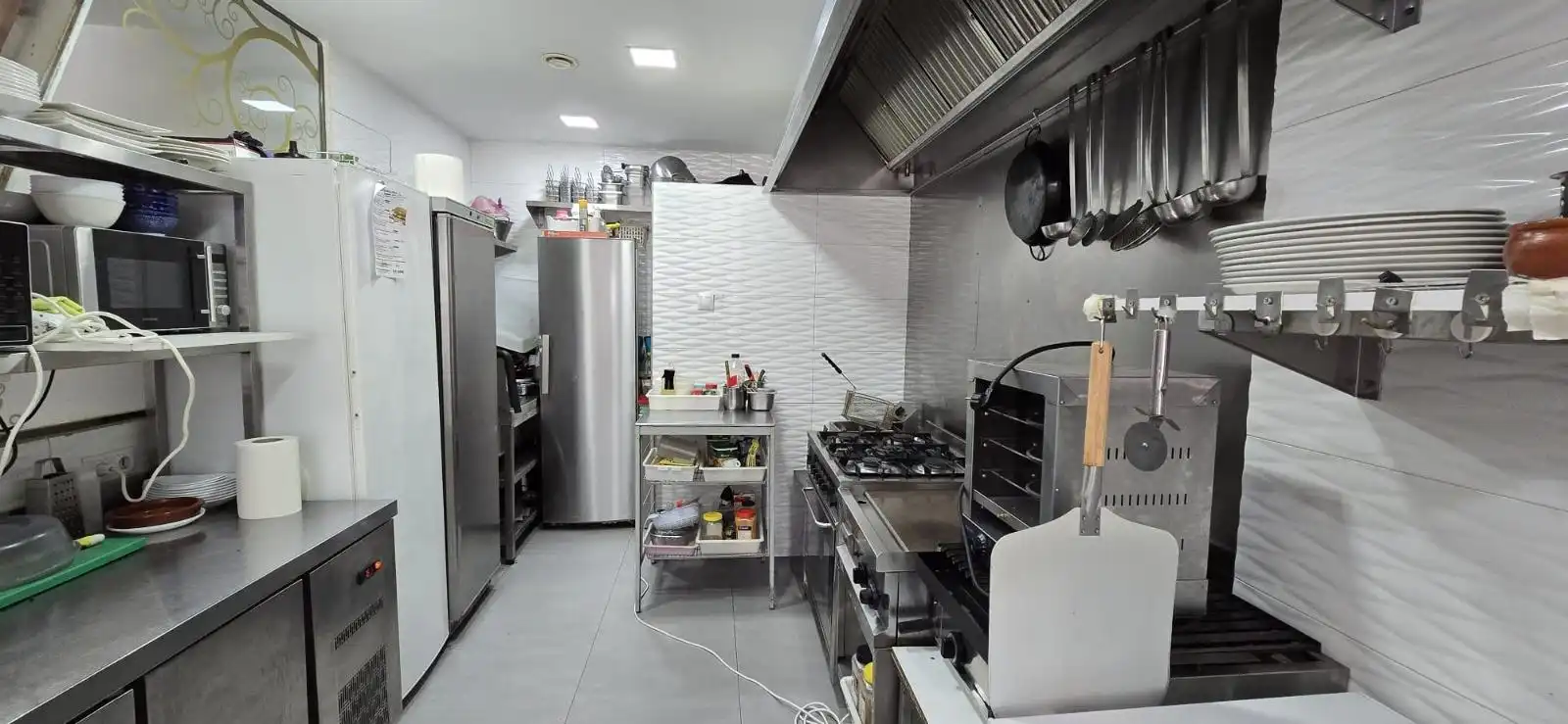 Cuina de Local en venda en Torremolinos amb Aire condicionat