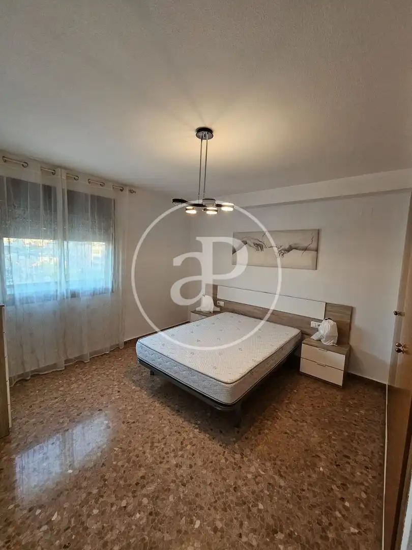 Habitación de Piso de alquiler en Sagunto / Sagunt con Amueblado, Balcón y Piscina comunitaria