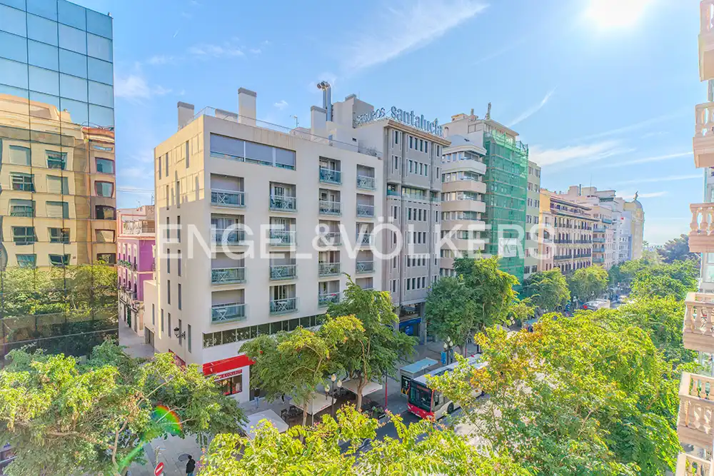Vista exterior de Pis en venda en Alicante / Alacant amb Aire condicionat i Calefacció