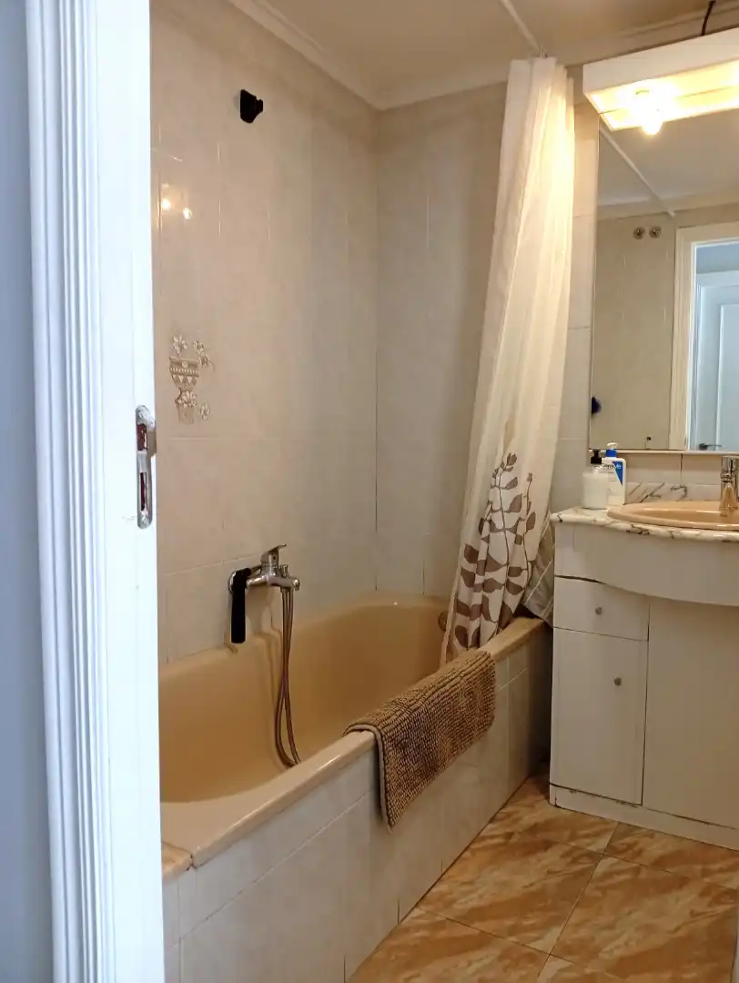 Baño de Piso en venta en Gijón  con Calefacción, Parquet y Terraza