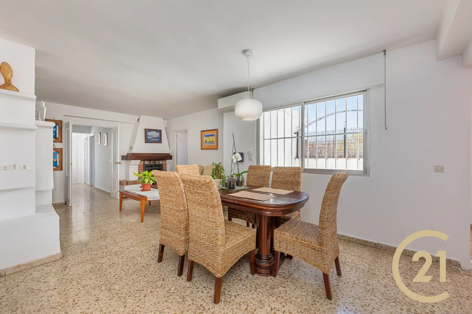 Comedor de Ático en venta en Marbella con Aire acondicionado, Terraza y Internet