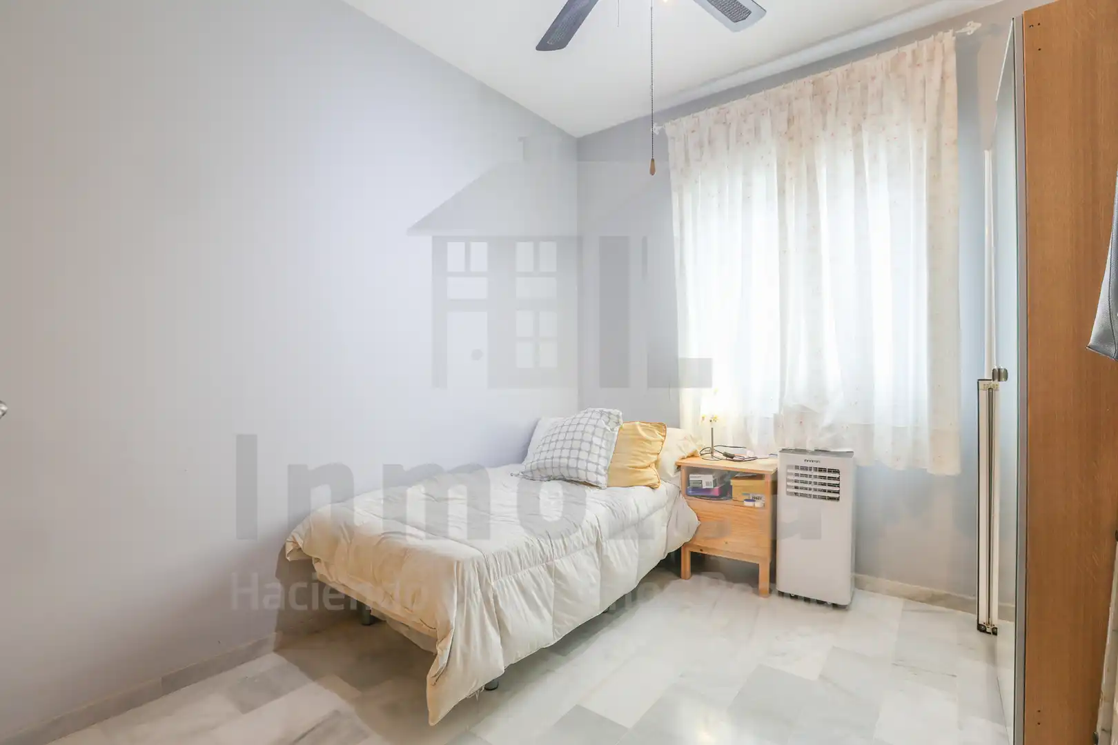 Bedroom of Detached homes for sale in Huévar del Aljarafe  with Air Conditioner, Private garden and Terrace