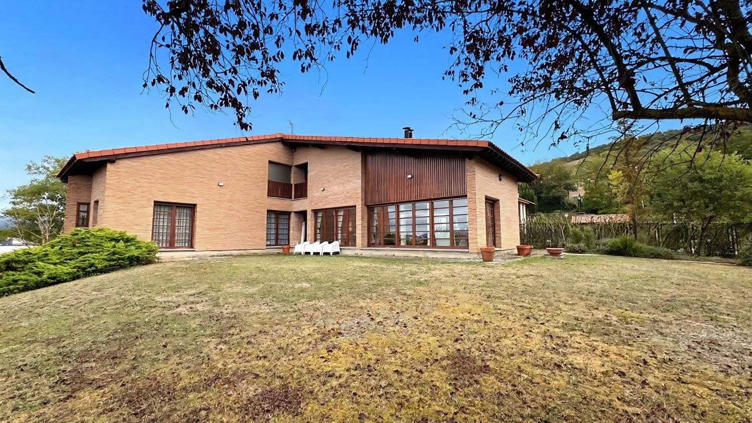 Vista exterior de Casa o xalet en venda en Elburgo / Burgelu amb Calefacció i Traster