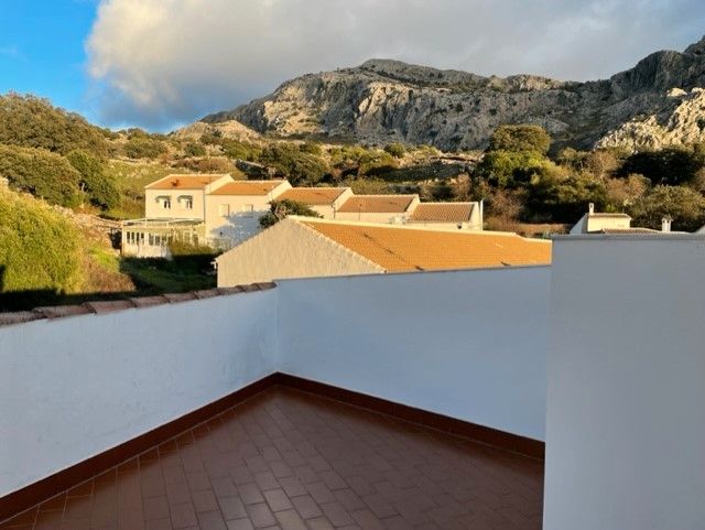 Vista exterior de Casa o chalet en venta en Benaocaz con Calefacción, Terraza y Amueblado