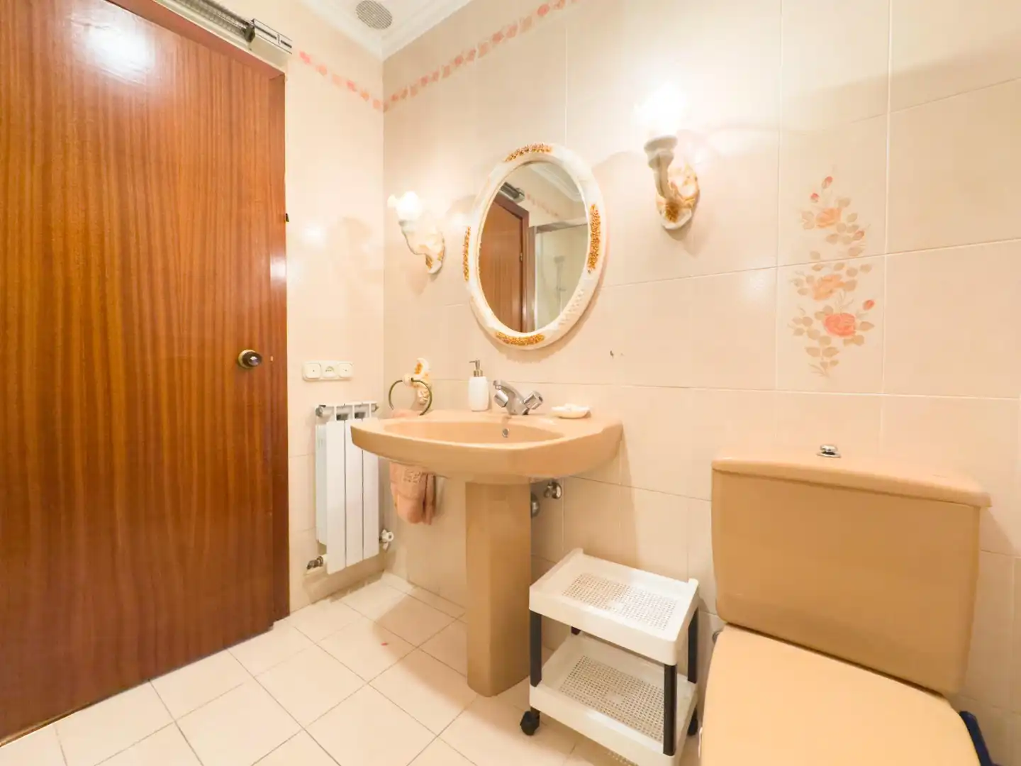 Baño de Apartamento en venta en Irun  con Calefacción, Trastero y Amueblado