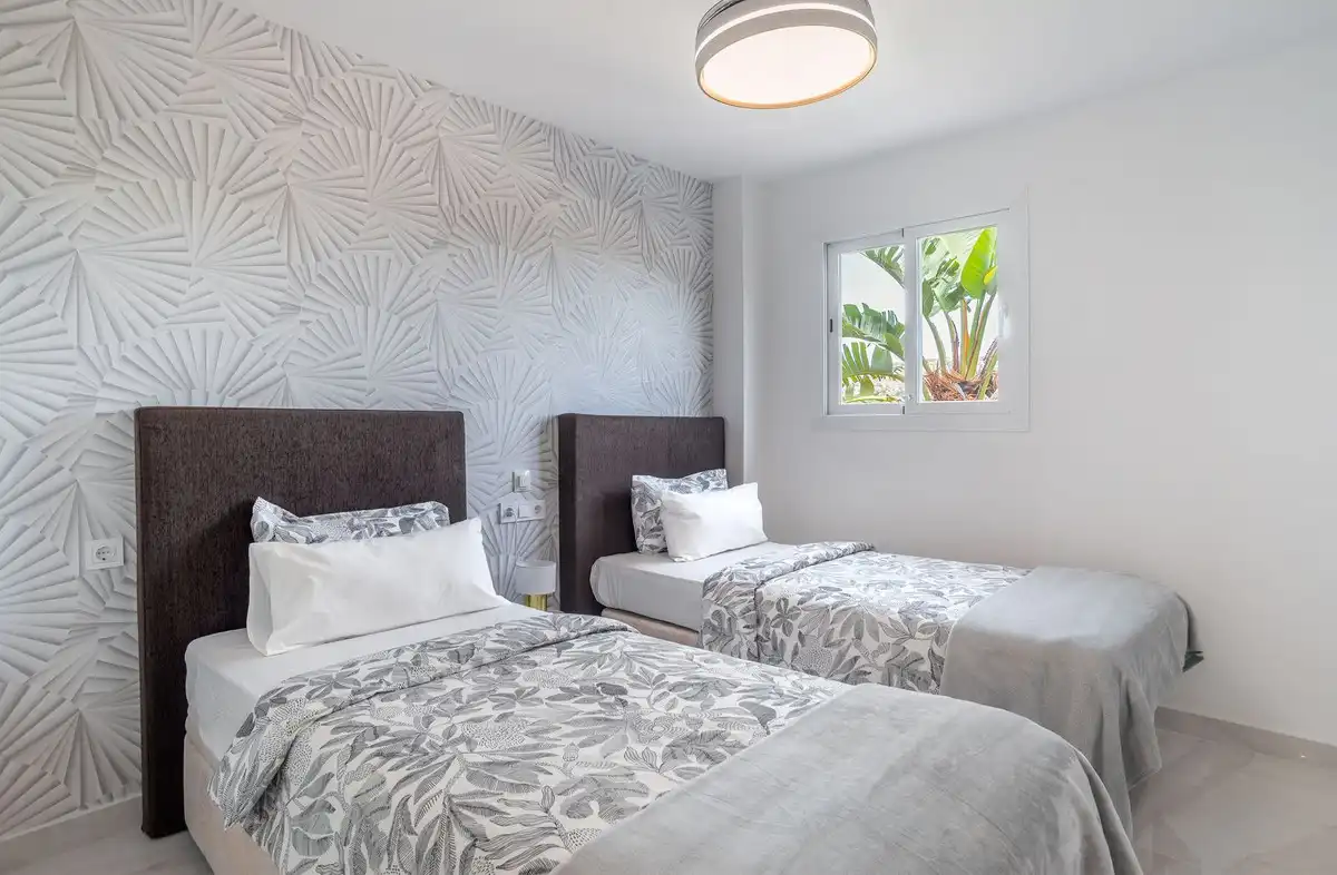 Piso con ascensor en venta en Elviria - Cabopino, imagen 11
