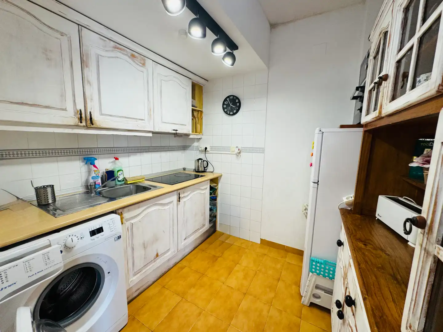 Cocina de Apartamento en venta en Torrevieja con Aire acondicionado, Calefacción y Terraza