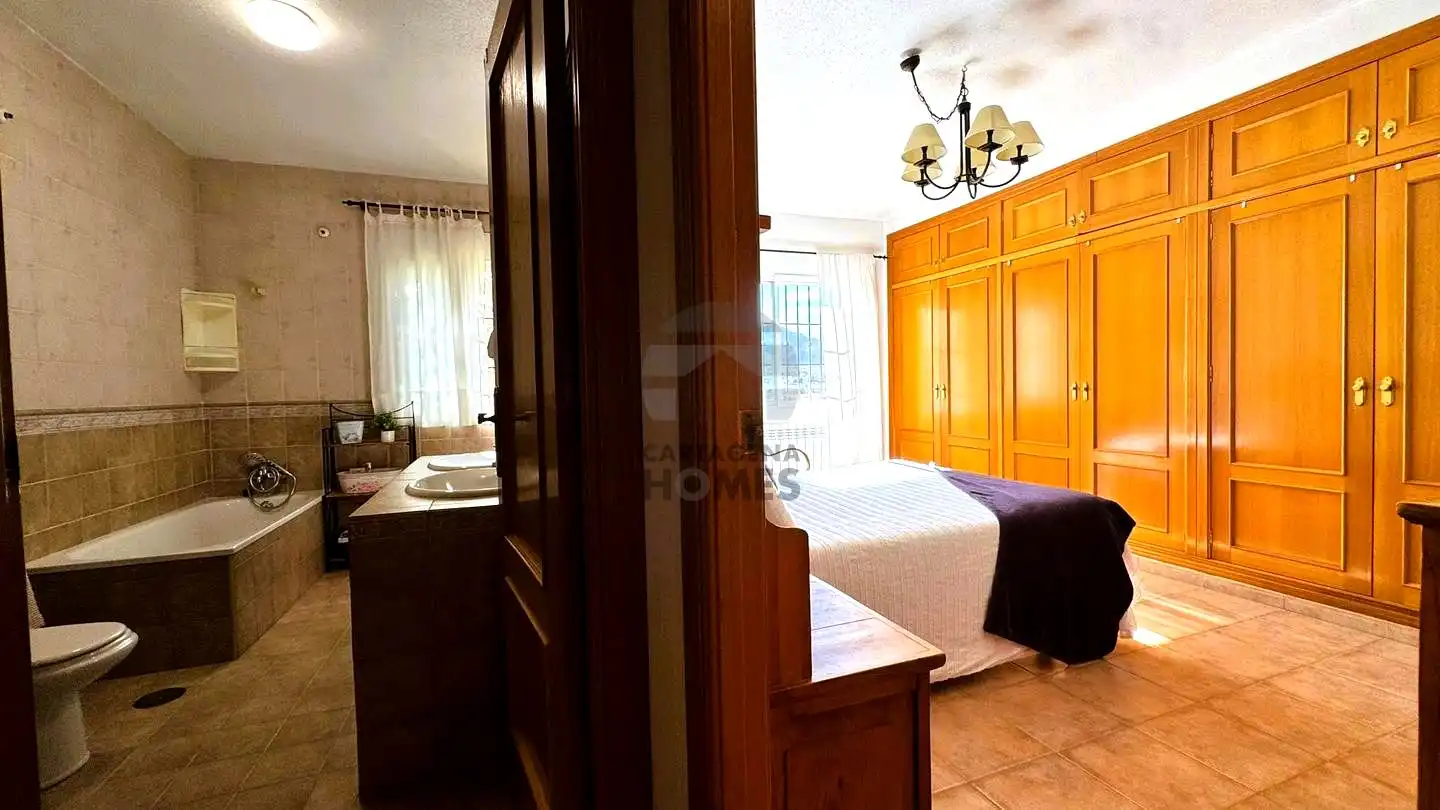 Habitación de Casa o chalet en venta en Cartagena con Aire acondicionado, Calefacción y Jardín privado