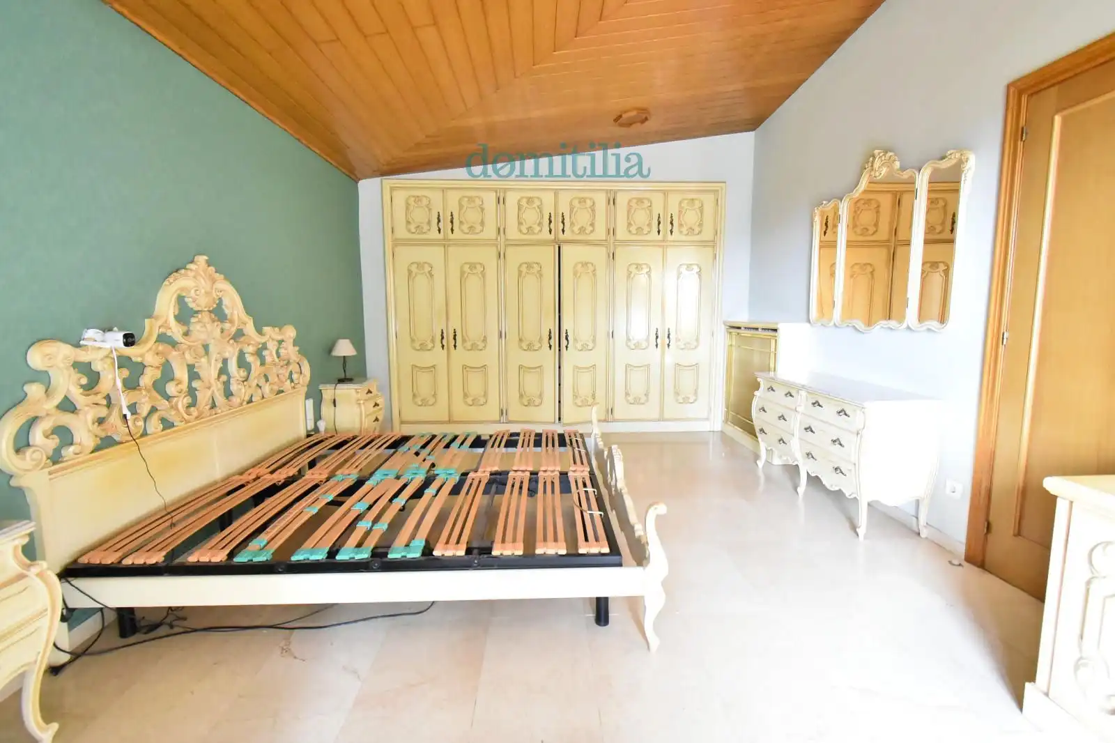 Dormitori de Casa o xalet en venda en Castellar del Vallès amb Calefacció, Jardí privat i Terrassa